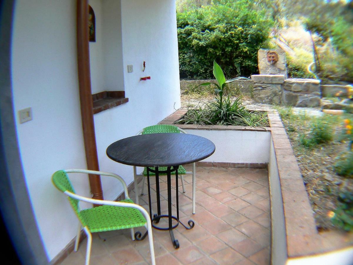B&B Terre Di Sicilia Giardini Naxos Exterior foto
