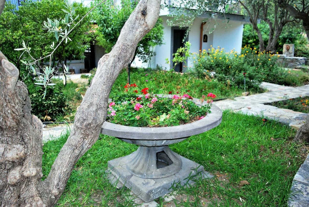 B&B Terre Di Sicilia Giardini Naxos Exterior foto