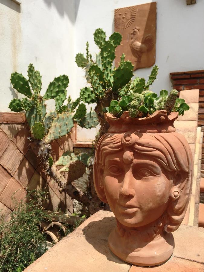 B&B Terre Di Sicilia Giardini Naxos Exterior foto